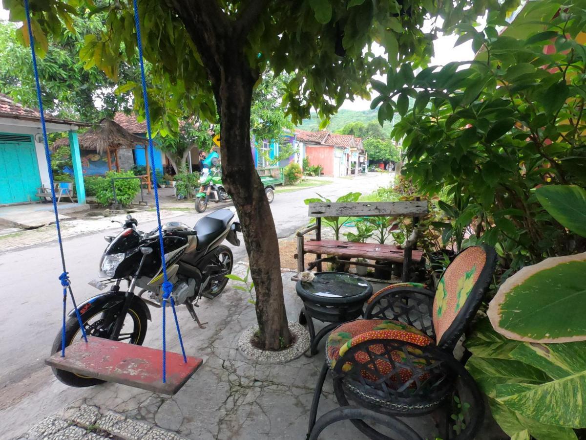 Owl Hostel Karimunjawa Luaran gambar