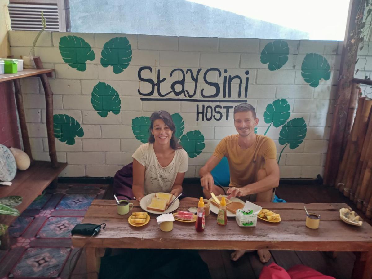 Owl Hostel Karimunjawa Luaran gambar